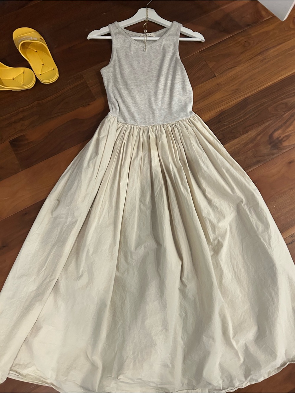 Cream & Light Gray Sleeveless Maxi Dress Korean size small